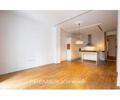 Estupenda vivienda en zona mercado, con electrodomésticos y acabados de gran calidad.