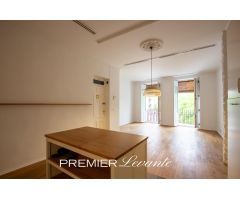 Estupenda vivienda en zona mercado, con electrodomésticos y acabados de gran calidad.
