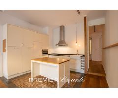 Estupenda vivienda en zona mercado, con electrodomésticos y acabados de gran calidad.