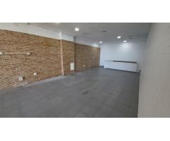 Local comercial listo para abrir y funcionar en 1ª linea en Los Arenales del Sol
