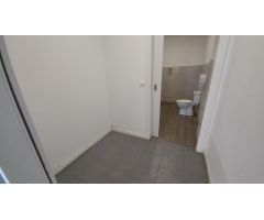 Local comercial listo para abrir y funcionar en 1ª linea en Los Arenales del Sol