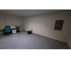 Local comercial listo para abrir y funcionar en 1ª linea en Los Arenales del Sol