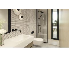 Gran Ático con 2 terrazas y solarium privado 52m2 con preciosas vistas al mar piscina y parking