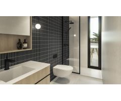 Gran Ático con 2 terrazas y solarium privado 52m2 con preciosas vistas al mar piscina y parking