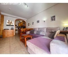 Preciosa Vivienda Tipo Quad de 3 Dormitorios y 2 Baños con Piscina Comunitaria en Comunidad Cerrada 