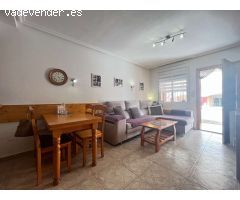 Preciosa Vivienda Tipo Quad de 3 Dormitorios y 2 Baños con Piscina Comunitaria en Comunidad Cerrada 