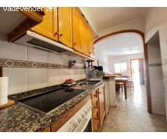 Preciosa Vivienda Tipo Quad de 3 Dormitorios y 2 Baños con Piscina Comunitaria en Comunidad Cerrada 