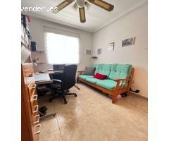 Preciosa Vivienda Tipo Quad de 3 Dormitorios y 2 Baños con Piscina Comunitaria en Comunidad Cerrada 