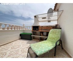 Preciosa Vivienda Tipo Quad de 3 Dormitorios y 2 Baños con Piscina Comunitaria en Comunidad Cerrada 