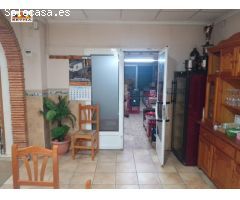 SE VENDE LOCAL EQUIPADO Y MONTADO COMO BAR EN FUNCIONAMIENTO