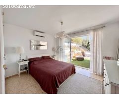 Casa independiente en una sola planta con piscina y parcela de 1.600m2 en Benalmadena