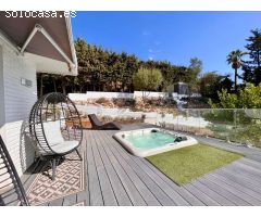Casa independiente en una sola planta con piscina y parcela de 1.600m2 en Benalmadena