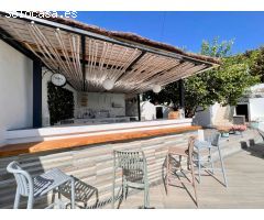 Casa independiente en una sola planta con piscina y parcela de 1.600m2 en Benalmadena