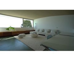 IMPRESIONANTE VILLA EN EL HIGUERON