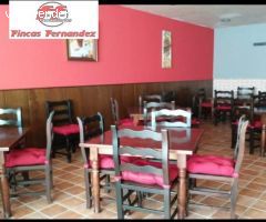 VENTA LOCAL BAR RESTAURANTE Y 5 ESTUDIOS. PRECIO  550.000 €