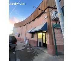 BAR EN PLENO FUNCIONAMIENTO