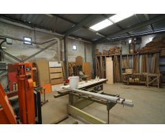 En Alquiler Taller de carpintería de madera