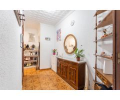 FANTASTICO Y ESPACIOSO PISO DE 5 HABITACIONES EN EL CENTRO DE ALZIRA!!! MUY BIEN UBICADO!
