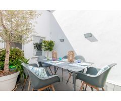 LUJOSO ATICO CON VISTAS, 2 TERRAZAS, EXTERIOR, REFORMADO, AMUEBLADO  ALQUILER  DE 4 a 11 MESES