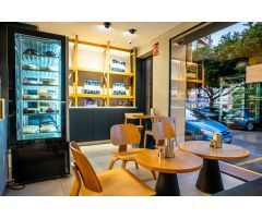 TRASPASO Cafetería-Repostería de Alta Gama Con Terraza – Espíritu Francés, Ubicación Perfecta de la 