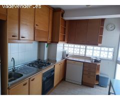 SE VENDE PISO /ASCENSOR/BIEN CUIDADO /TODO EXTERIOR/3 BALCONES