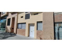 SE  VENDE PISO  DUPLEX INDEPENDIENTES  UNO DEL OTRO EN MUY BUENA ZONA PEGADO AL HOSPITAL