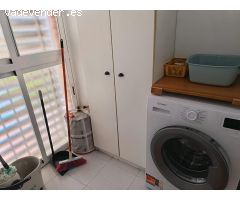 Se alquila piso en muy buena zona con urbanizacion con piscina