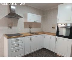 SE VENDE PISO EN MUY BUENA ZONA ,GRANDE REFORMADO Y AMUEBLADO