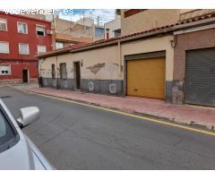 SE VENDE CASA EN MUY BUENA ZONA ,REFORMADA