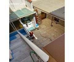 SE VENDE CASA EN MUY BUENA ZONA ,REFORMADA