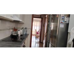 SE VENDE ATICO EN MUY BUENA ZONA CON PLAZA DE GARAJE