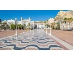 SE VENDE LOCAL / CERCA PLAZA TOROS / PATIO / PRECIO ALGO NEGOCIABLE