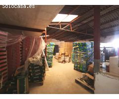 SE VENDE NAVE MONTADA CON MUELLE  Y CAMARA ,FRIGORIFICA ,OFICINAS