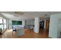 SE VENDE LOCAL ENTREPLANTA EN MUY BUENA ZONA CON TODOS LOS SERVICIOS A MANO