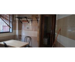 SE VENDE LOCAL / SALIDA DE HUMOS / IDEAL HOSTELERIA
