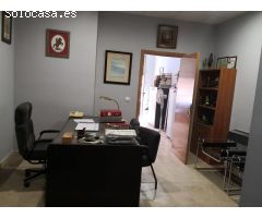 SE VENDE LOCAL COMERCIAL CON SALIDA DE HUMOS PARA MONTAR CUALQUIER NEGOCIO