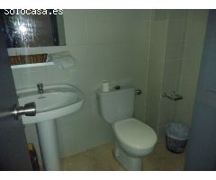 SE VENDE LOCAL/ENTREPLANTA , IDEAL PARA OFICINAS