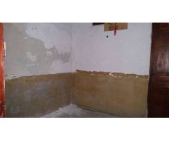 PISO EN VENTA/BAJO/CÉNTRICO/CERCA DEL MERCADO CENTRAL/PARA REFORMAR