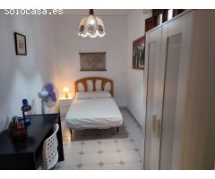 Casa en el centro, cerca de todos los servicios con capacidad para 8 personas