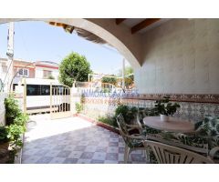 DÚPLEX CON JARDIN, 2 DORMITORIOS Y 2 BAÑOS. A TAN SÓLO 700 M DE LA PLAYA. EN LOS ALCÁZARES, MURCIA