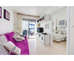 Impecable apartamento de dos dormitorios en edificio Orbiplaya, con piscina comunitaria y garaje inc