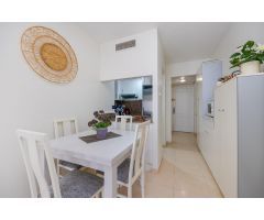 Impecable apartamento de dos dormitorios en edificio Orbiplaya, con piscina comunitaria y garaje inc