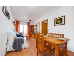 SE VENDE BONITO Y LUMINOSO APARTAMENTO EN LA PLAYA DEL CURA!!!!!!!