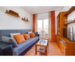 SE VENDE BONITO Y LUMINOSO APARTAMENTO EN LA PLAYA DEL CURA!!!!!!!