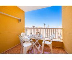 SE VENDE BONITO Y LUMINOSO APARTAMENTO EN LA PLAYA DEL CURA!!!!!!!