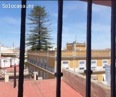 Se vende casa palacio de 148 me2 de solar y 320 m2 construidos en Barrio Alto de Sanlúcar de Barrame