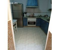 Se alquila de octubre a junio estupendo apartamento de 65 m2 y 2 dormitorios en V Centenario de Sanl