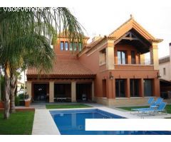 Chalet en Venta en Bormujos, Sevilla