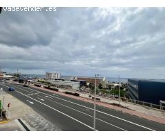 Piso moderno con vistas al mar