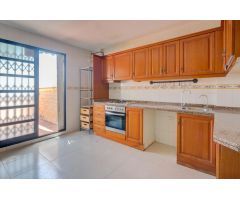 Chalet adosado para reformar en Urbanización Terra Ferma en Sant Joan dAlacant